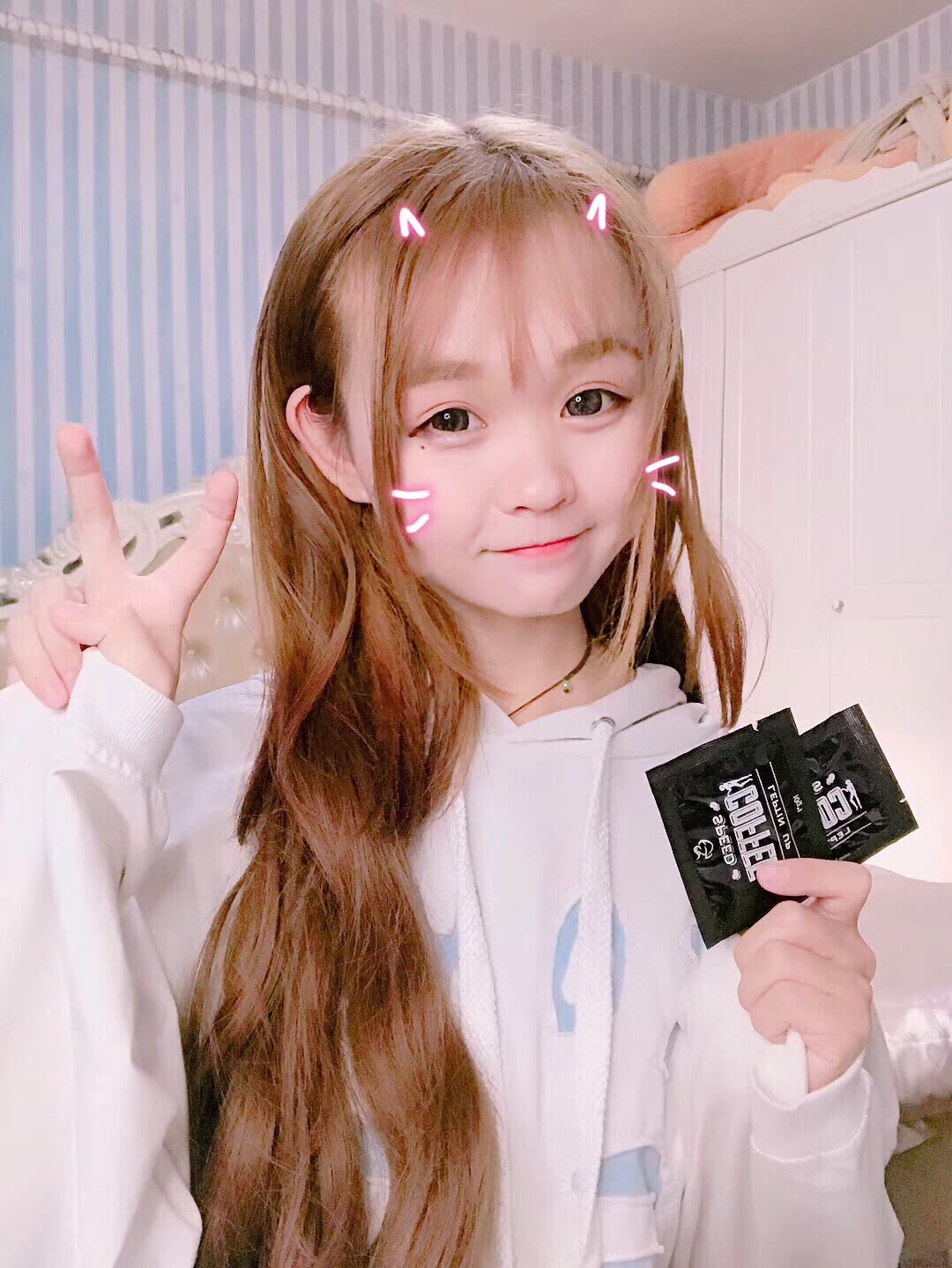 7515yizhiyujie003 美目98yizhiyujie002 都是