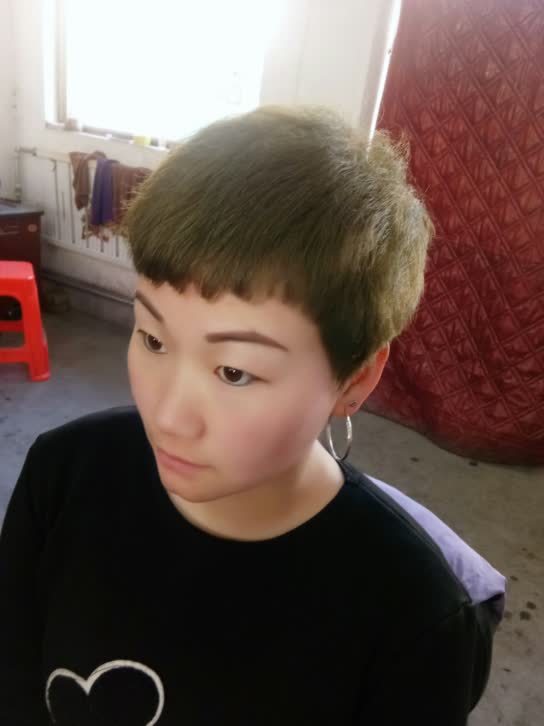 短发精剪刻痕剪,闷青色 小乔3602的快手