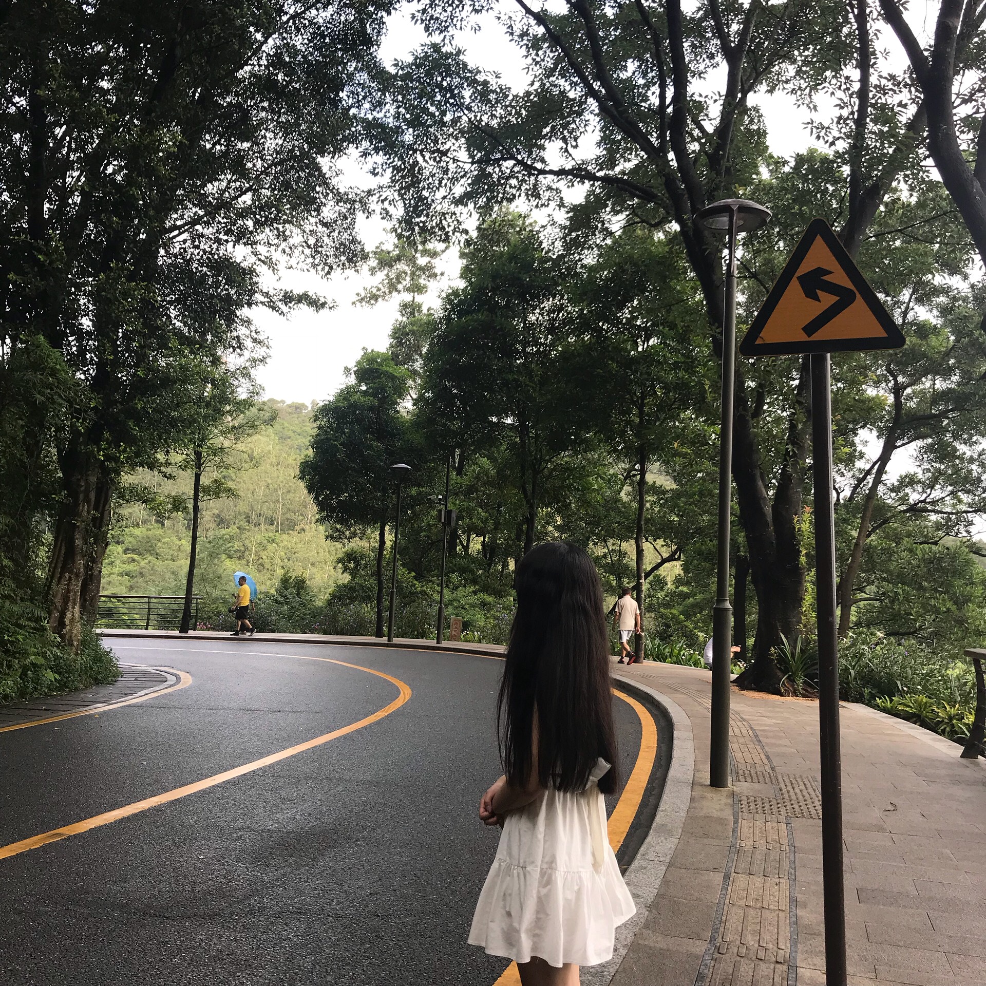 "所爱隔山海 山可移 海可平" - zyans95的快手