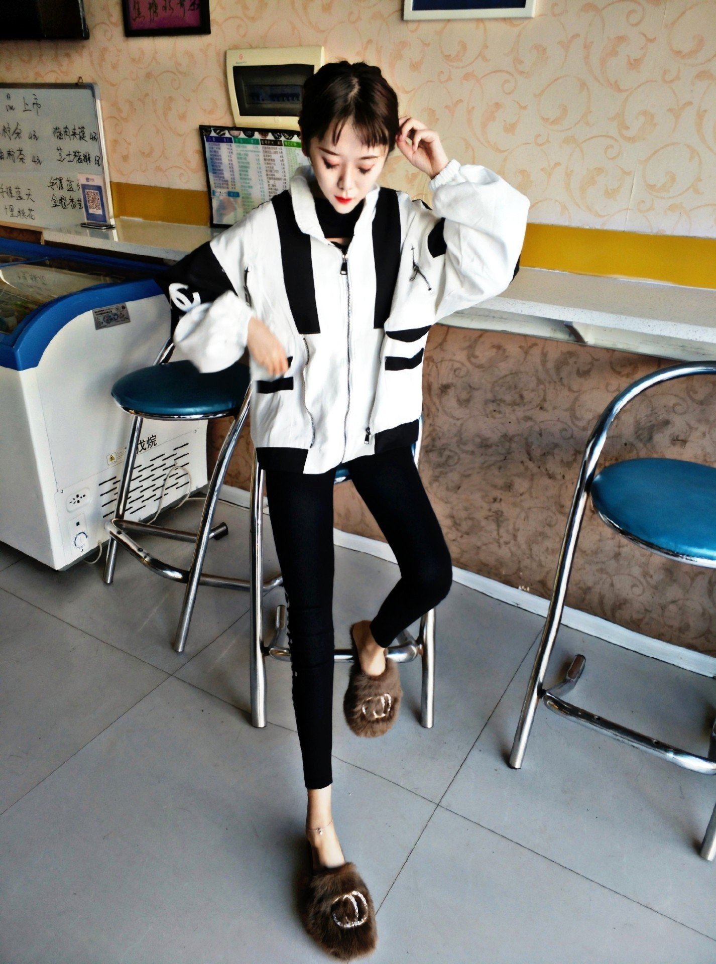 你别出现在我黎明的梦里 我怕我醒来就抱不到你 - 关于李舒晴的快手